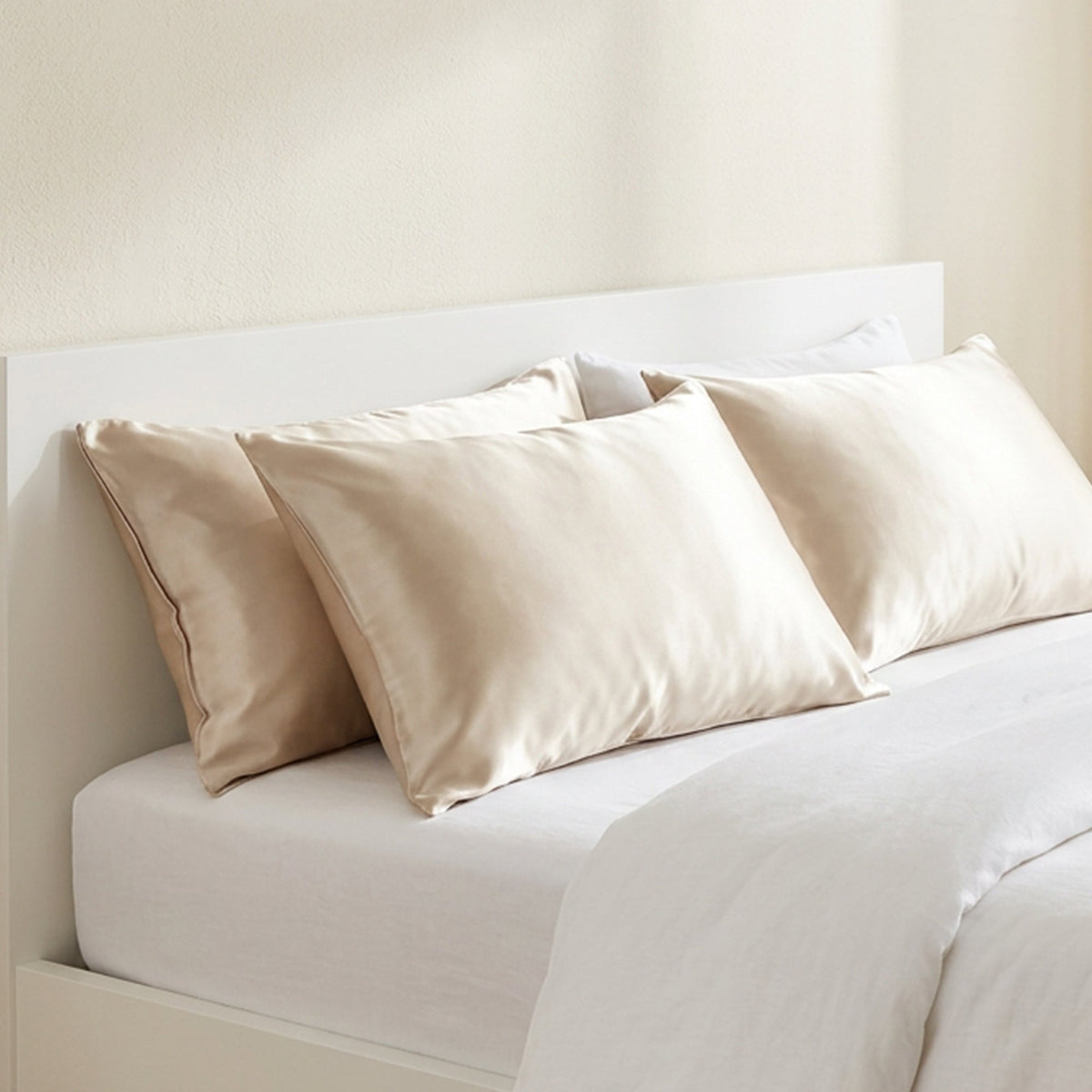 Luxury Silk Pillowcase (Pair) + 3x "FREE" Sleep Goodies